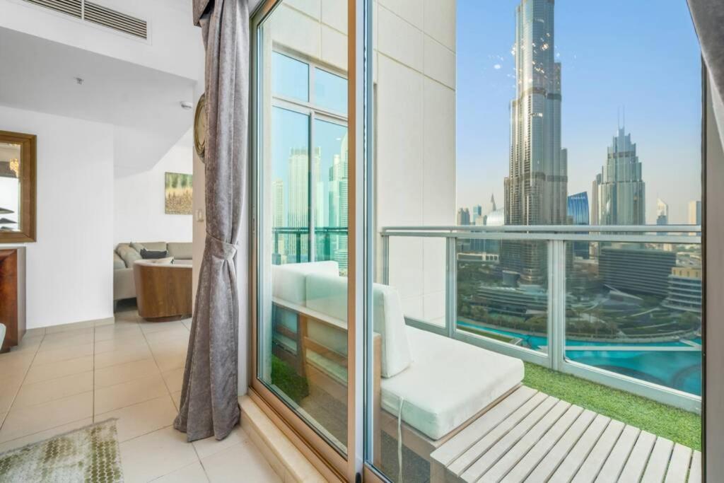 Spectacular Burj & Fountain View - Luxurious 3 Bedrooms & Maids Room - The Residences Dubái Exterior foto