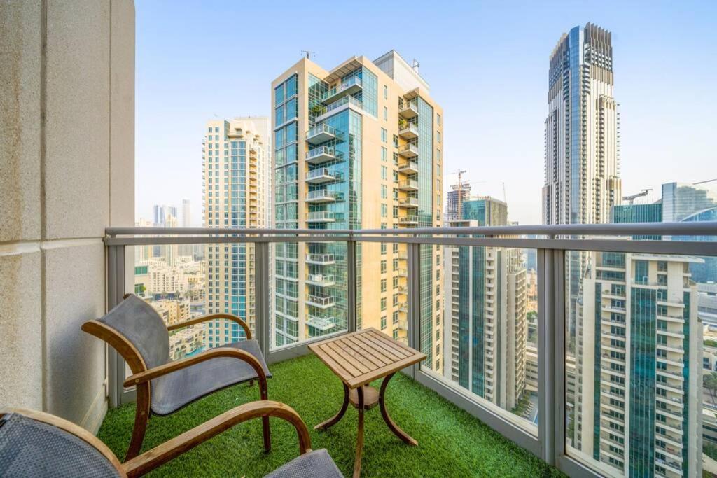 Spectacular Burj & Fountain View - Luxurious 3 Bedrooms & Maids Room - The Residences Dubái Exterior foto