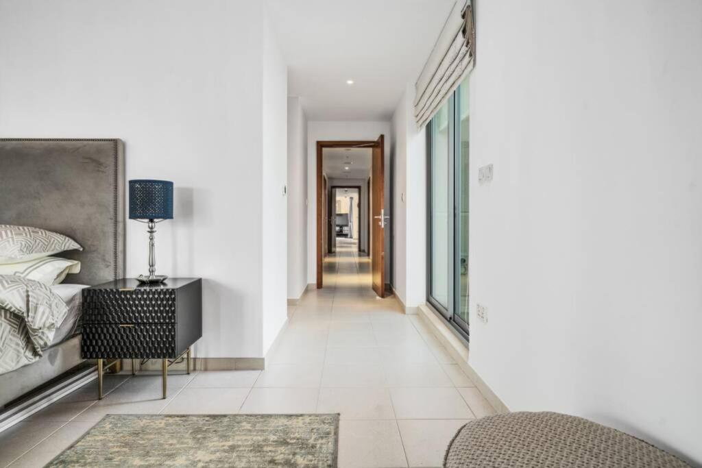 Spectacular Burj & Fountain View - Luxurious 3 Bedrooms & Maids Room - The Residences Dubái Exterior foto