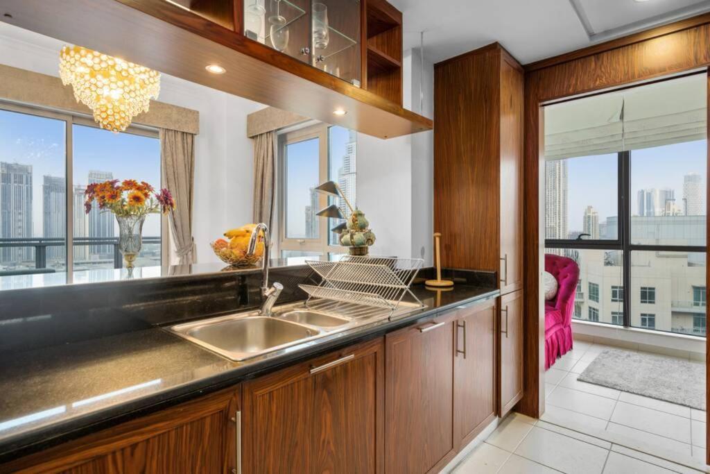 Spectacular Burj & Fountain View - Luxurious 3 Bedrooms & Maids Room - The Residences Dubái Exterior foto