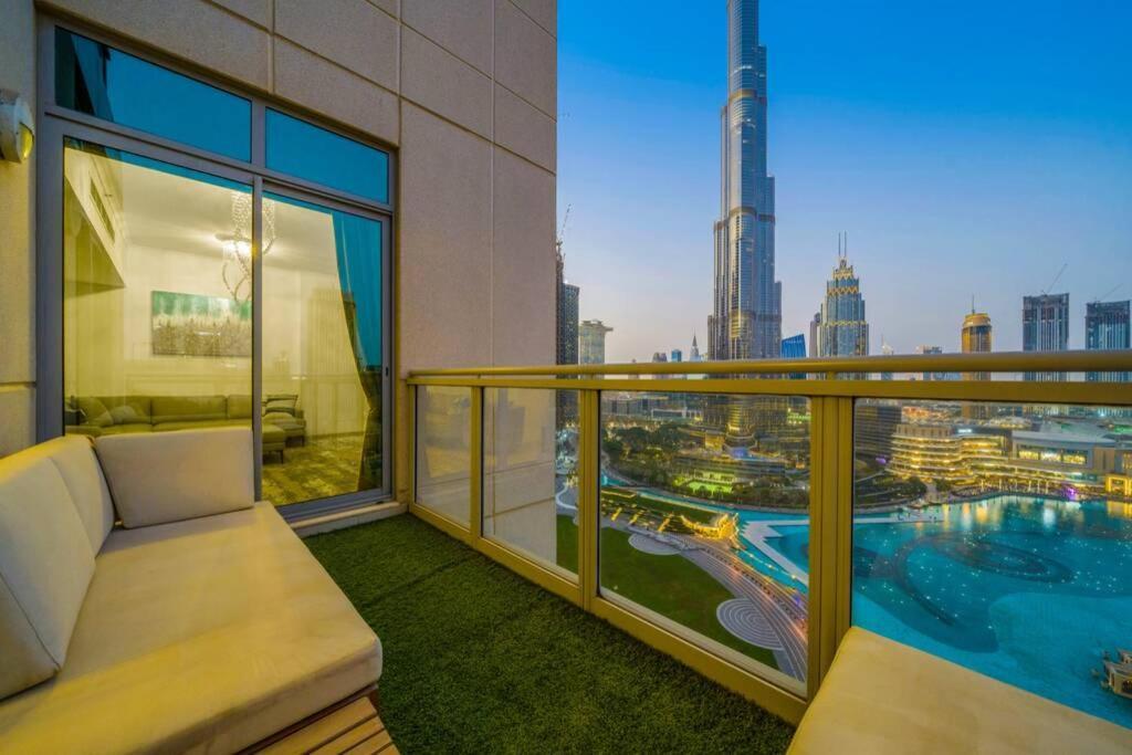 Spectacular Burj & Fountain View - Luxurious 3 Bedrooms & Maids Room - The Residences Dubái Exterior foto
